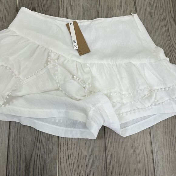 Do+Be Womens Size L White Ruffle Asymmetrical Teired Skort NEW Short Skirt - Picture 4 of 4